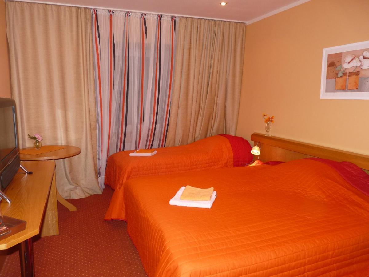 Kardamon Bed & Breakfast Żary Exterior foto